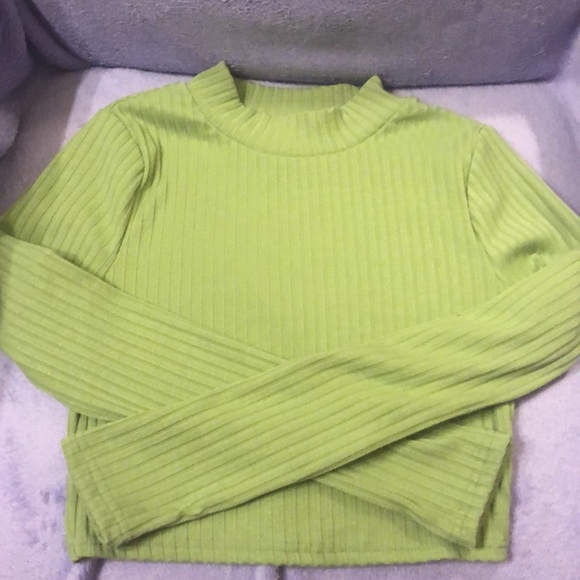 Princess Polly mock neck cropped shirt - Picture 3 of 4